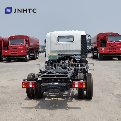 Sinotruck Howo 4x2 5 टन 8 टन हल्के माल / डंप ट्रक चेसिस डीजल ईंधन यूरो 2 उत्सर्जन बाएं स्टीयरिंग