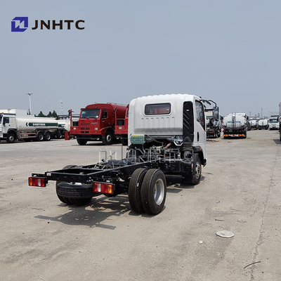 Sinotruck Howo 4x2 5 टन 8 टन हल्के माल / डंप ट्रक चेसिस डीजल ईंधन यूरो 2 उत्सर्जन बाएं स्टीयरिंग