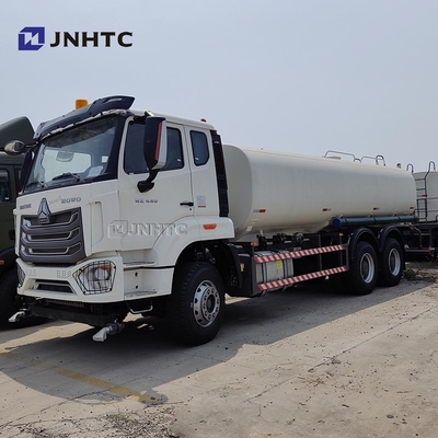 सबसे अच्छी कीमत Howo वाटर टैंकर ट्रक 6x4 20CBM वाटर स्प्रिंकलर टैंकर ट्रक