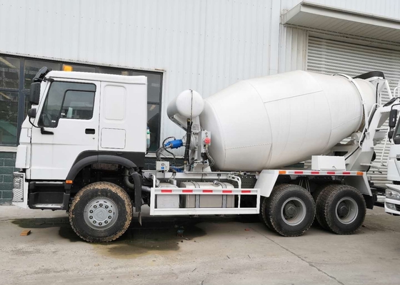 Sinotruk Howo 6x4 10 पहियों कंक्रीट आंदोलनकारी ट्रक डीजल इंजन 10CBM क्षमता