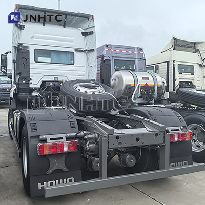 Sinotruk Howo NX440 ट्रैक्टर 4x2 ड्राइव कुशल कार्य के लिए उच्च-शक्ति ट्रैक्टर हेड ट्रक