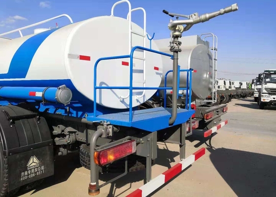 एयर कंडीशनर के साथ Sinotruk 10cbm वॉटर लिक्विड फ्यूल टैंक ट्रक 4 * 2 266hp