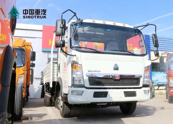 SINOTRUK HOWO 116HP 4X2 6 पहियों 3 टन लोड हो रहा है क्षमता लाइट ट्रक