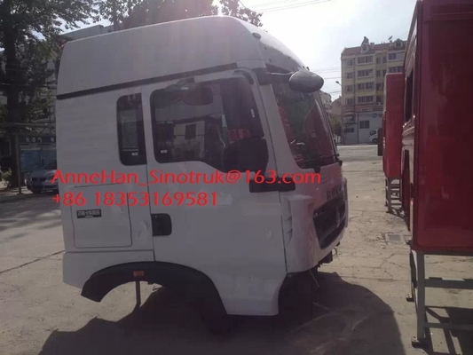 लाल रंग Sinotruk स्पेयर पार्ट्स Howo स्पेयर पार्ट्स HW76 टैक्सी कोई रखरखाव