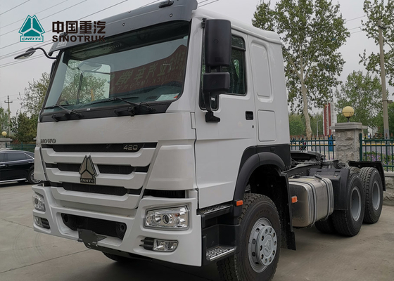 SINOTRUK Howo 6x4 प्राइम मूवर ट्रैक्टर ट्रक 371 और 420hp आपके अनुरोधों के लिए
