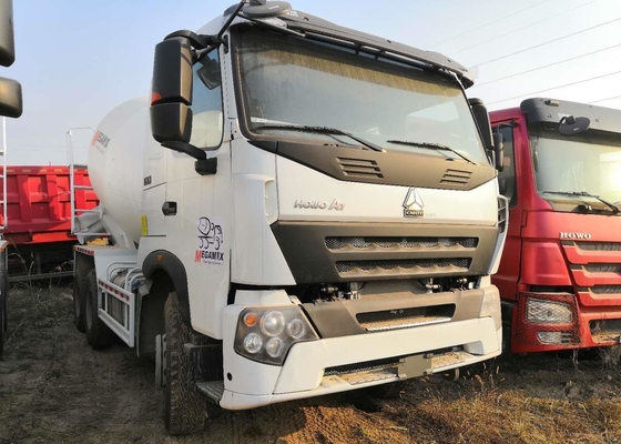 Howo Cement Truck Mixer Self Loading मिक्स कंक्रीट ट्रक 6 * 4 ड्राइव प्रकार