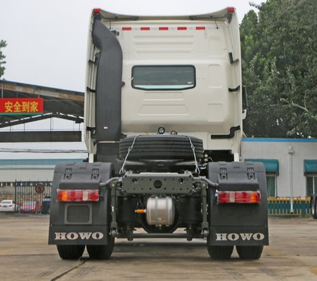 सफेद SINOTRUK HOWO 4X2 प्राइम मूवर ट्रक ट्रैक्टर हेड 336HP ZZ4257S2424VV