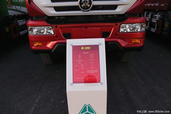 SINOTRUK SWZ 8x4 सैंड टिपर ट्रक 55 टन के लिए लाल रंग के HF12 फ्रंट एक्सल में विशेष