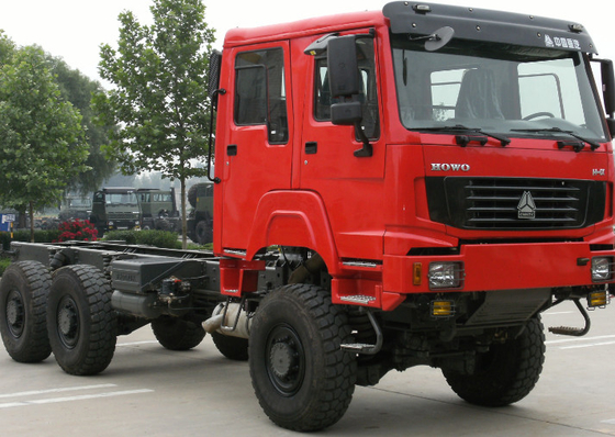 ZZ2167M5227 6x6 कचरा कम्पेक्टर ट्रक सभी व्हील ड्राइव कार्गो ट्रक SINOTRUCK यूरो II III 380hp पावर
