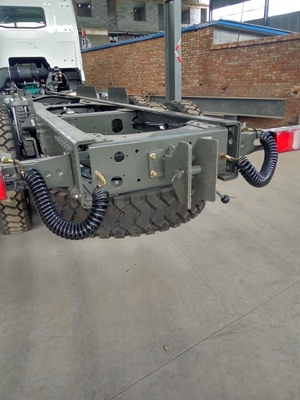 SINOTRUK HOWO ड्रॉपसाइड कार्गो वाणिज्यिक वाहन ट्रक चेसिस LHD 6X4 371HP