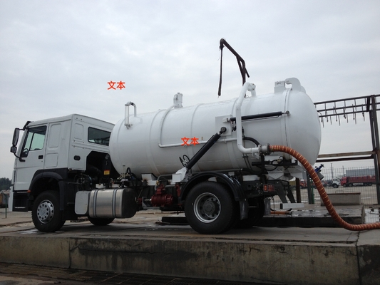 SINOTRUK HOWO सीवेज सक्शन ट्रक 10000L-15000L 4X2 6 व्हील्स लिक्विड वेस्ट ट्रक