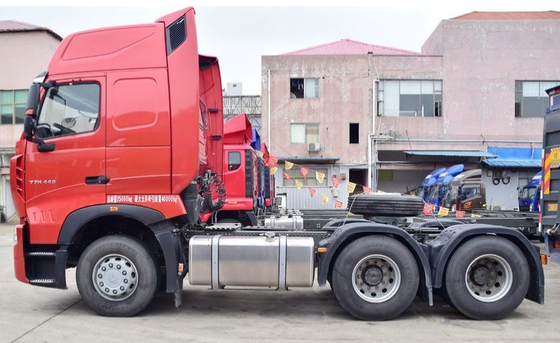 मैनुअल हॉवो 6x4 प्राइम मूवर ट्रैक्टर ट्रक 351 के साथ - 450hp मजबूत हॉर्सपावर