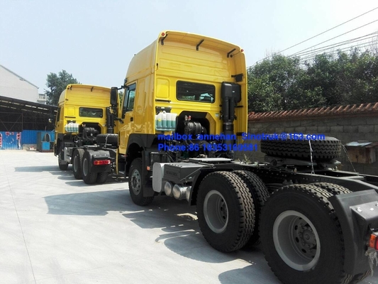 Hw79 केबिन सिनोट्रुक होवो 7 ट्रैक्टर ट्रक 3 स्लीपर्स 6x4 371hp राइट हैंड ड्राइव