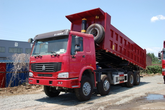 स्टॉक होवो 371hp 8x4 हैवी कलर में प्रमोशन के लिए हैवी ड्यूटी डंप ट्रक