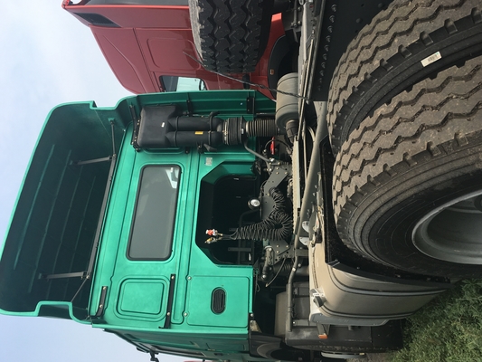 371hp SINOTRUK HOWO 6 * 4 प्राइम मूवर ट्रक व्हाइट कलर डीजल इंजन