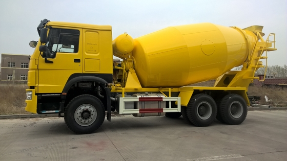 6x4 12 घन मीटर Sinotruk Howo मोबाइल कंक्रीट मिक्सर ट्रक Sinotruk Howo पीला रंग