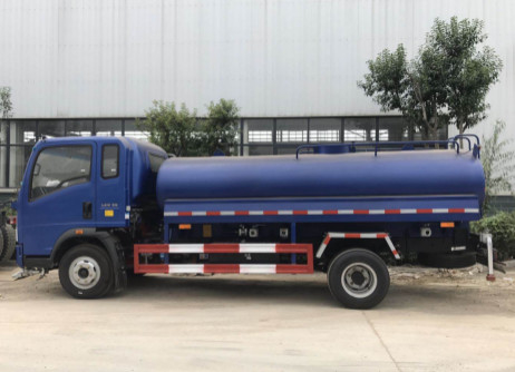 सिनोट्रुक होवो 4x2 6x4 10000 एल पानी स्प्रे ट्रक