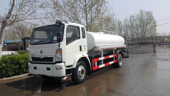 4x2 8 सीबीएम लाइट सिनोट्रुक HOWO सिटी टैंक और पौधों के लिए पानी की टंकी ट्रक