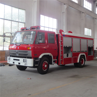 लाल 140KW 5000L डोंगफेंग 4 * 2 अग्निशमन ट्रक