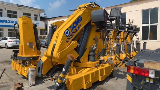 10T 336hp 10 पहियों Sinotruk Xcmg ट्रक पर चढ़कर क्रेन ZZ1257M4341W