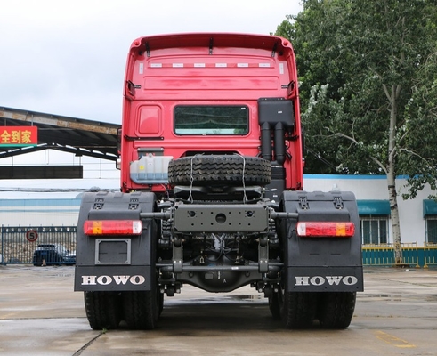 Red Sinotruk Howo 6x4 सेमी प्राइम मूवर ट्रक 10 व्हीलर ट्रैक्टर ट्रक