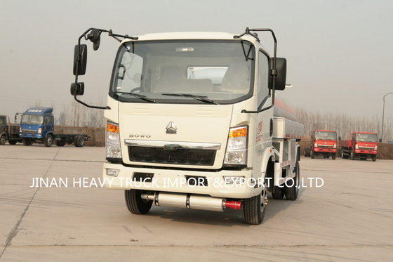 Sinotruk Howo 4x2 RHD LHD तेल टैंक ट्रक 5000 लीटर 5m3 3 टन