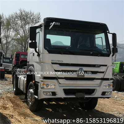 स्टॉक प्राइम मूवर हॉवो ट्रैक्टर ट्रक 6 व्हील्स 4x2 266HP 336HP