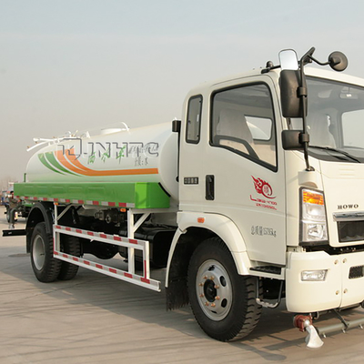 SINOTRUK HOWO लाइट वाटर टैंक ट्रक 4x2 14m फ्रंट स्प्रिंकलर के साथ
