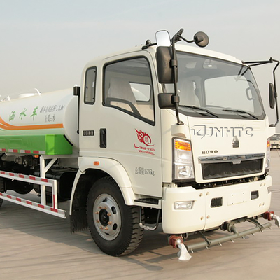 SINOTRUK HOWO लाइट वाटर टैंक ट्रक 4x2 14m फ्रंट स्प्रिंकलर के साथ