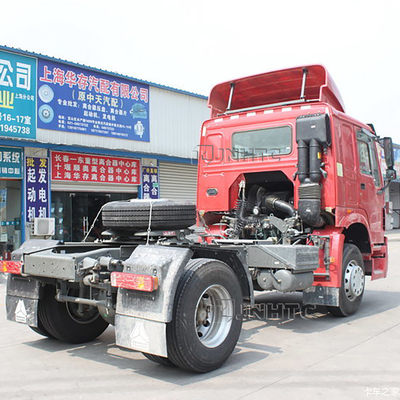 Sinotruk Howo 400L टैंकर डीजल ट्रैक्टर ट्रक 4x2 102km / h