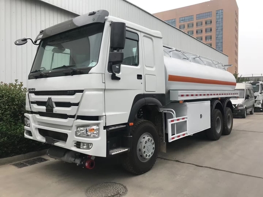 सिनोट्रुक एलएचडी तेल ईंधन टैंकर ट्रक 400L 20cbm 371HP