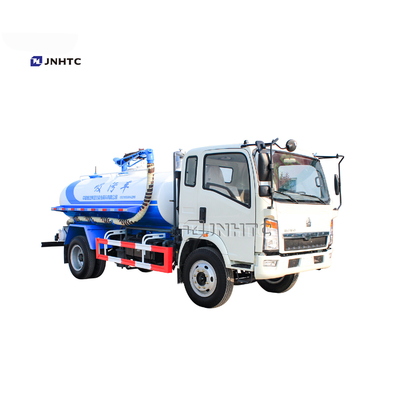 SINO HOWO 4x2 6 टायर छोटे वैक्यूम सीवेज सक्शन ट्रक 3000L 5000L 6000L