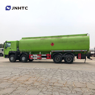 HOWO 8x4 12 व्हील्स फ्यूल टैंक ट्रक 30cbm 35cbm 25 Cbm Euro2 Euro3 ईंधन भरना