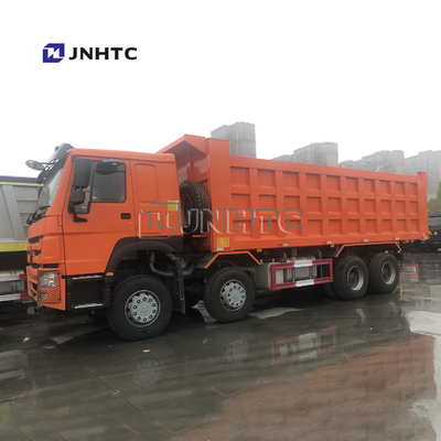SINOTRUK 371 एचपी 8 × 4 डंप ट्रक भारी शुल्क डंप ट्रक 50 टन 28CBM लोड हो रहा है