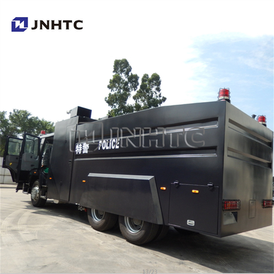 SINOTRUK मोबाइल ट्रक घुड़सवार सैन्य कार्गो वैन ट्रक विरोधी दंगा वाहन बुलेटप्रूफ