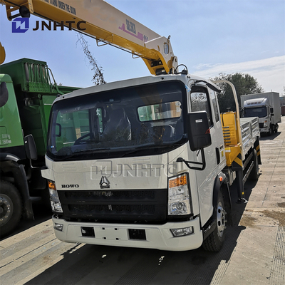 Sinotruk Howo 4X2 लाइट टेलीस्कोपिंग बूम क्रेन ट्रक 5 टन