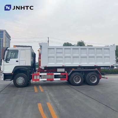 371hp 6x4 10 पहियों Howo बकवास कंपैक्टर ट्रक हुक लिफ्ट