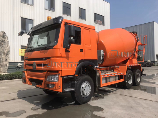 सिनोट्रुक सेल्फ लोडर कंक्रीट मिक्सर 10 व्हीलर 371hp 10m3
