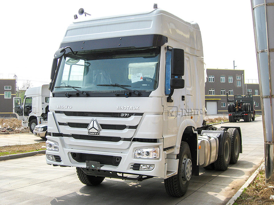 Sinotruk Howo 6x4 10 व्हील्स कॉम्पैक्ट ट्रैक्टर ट्रेलर डीजल इंजन 371hp 420hp