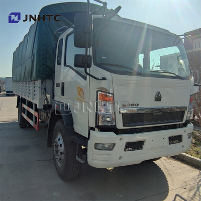 SINOTRUK HOWO सैन्य ट्रक 4X4 6X6 8X8 सीटों के साथ सैनिक परिवहन
