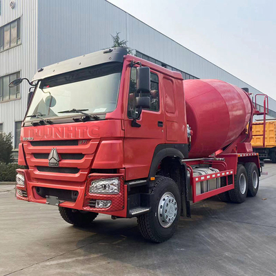 10 पहियों SINOTRUK HOWO कंक्रीट मिक्सिंग ट्रक 6x4 रेड
