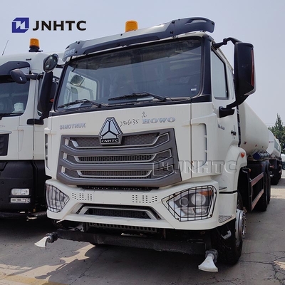 सबसे अच्छी कीमत Howo वाटर टैंकर ट्रक 6x4 20CBM वाटर स्प्रिंकलर टैंकर ट्रक