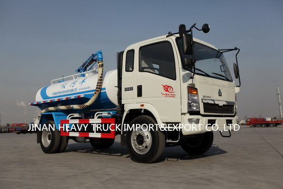 मल संग्रह सीवेज वैक्यूम सक्शन ट्रक SINOTRUK लाइट Howo 5000 लीटर
